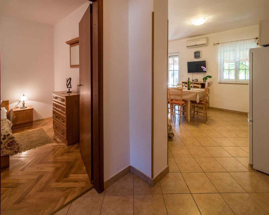 Apartments In Vrbnik/Insel Krk 13597 Exterior photo
